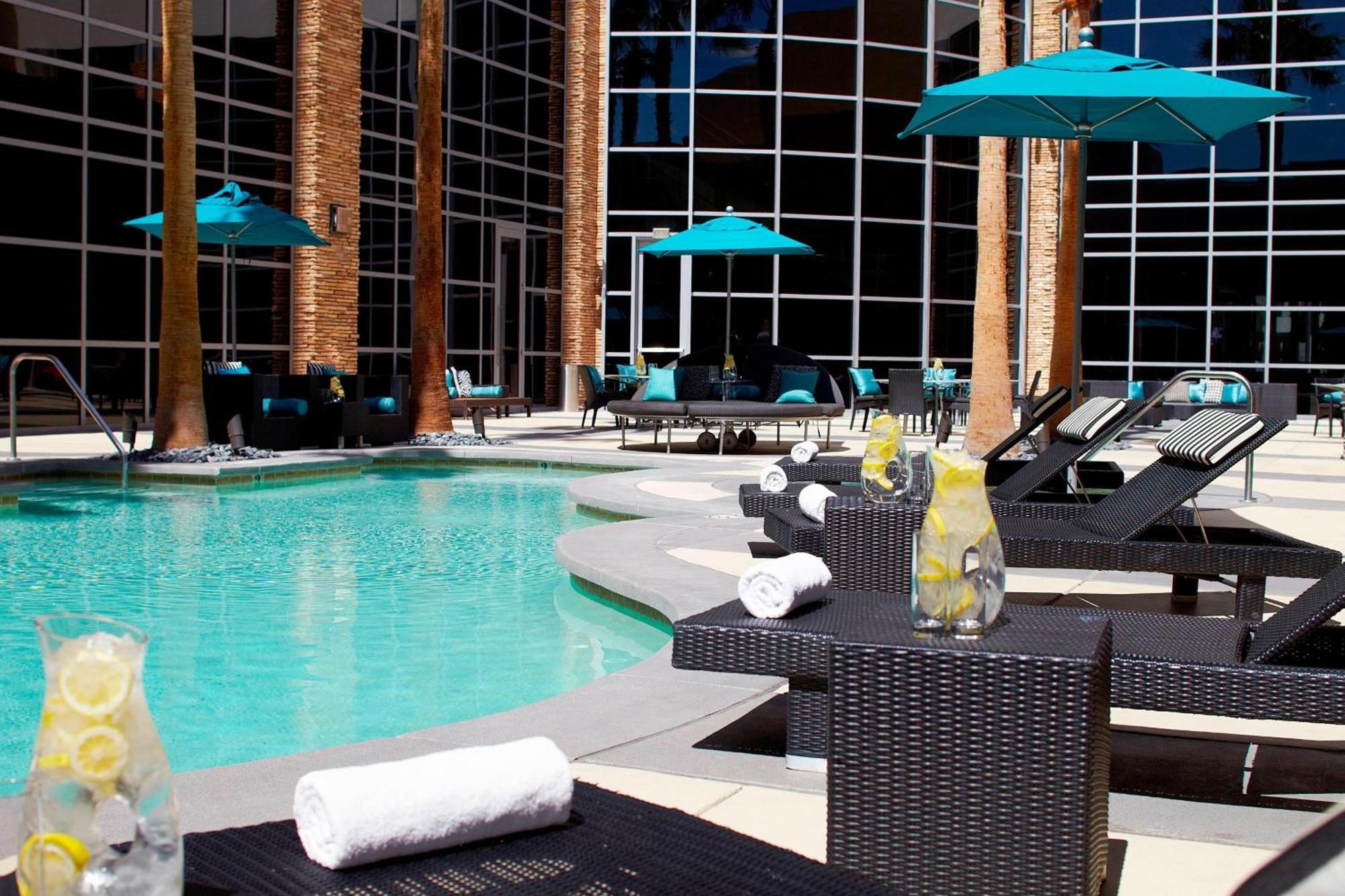 Renaissance Las Vegas Hotel מראה חיצוני תמונה